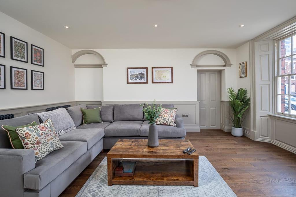 Paradise Square-Remodelled 18Th Century Apartment Sheffield Eksteriør bilde