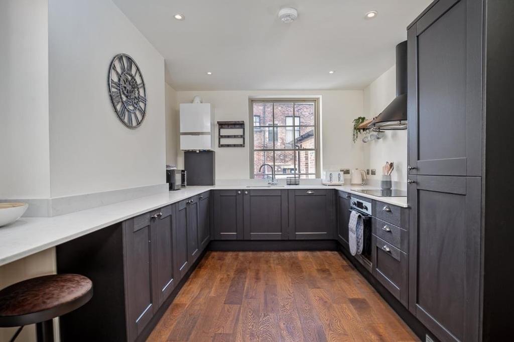 Paradise Square-Remodelled 18Th Century Apartment Sheffield Eksteriør bilde