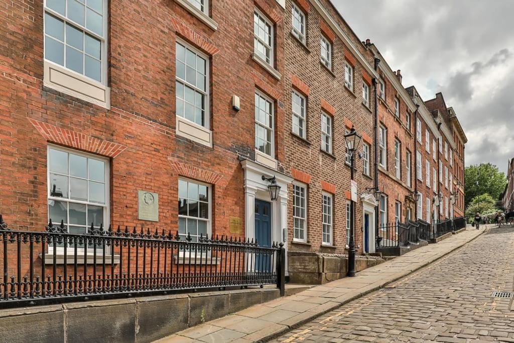 Paradise Square-Remodelled 18Th Century Apartment Sheffield Eksteriør bilde